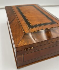 Biedermeier Jewelry Box Walnut - Top Side - Styylish